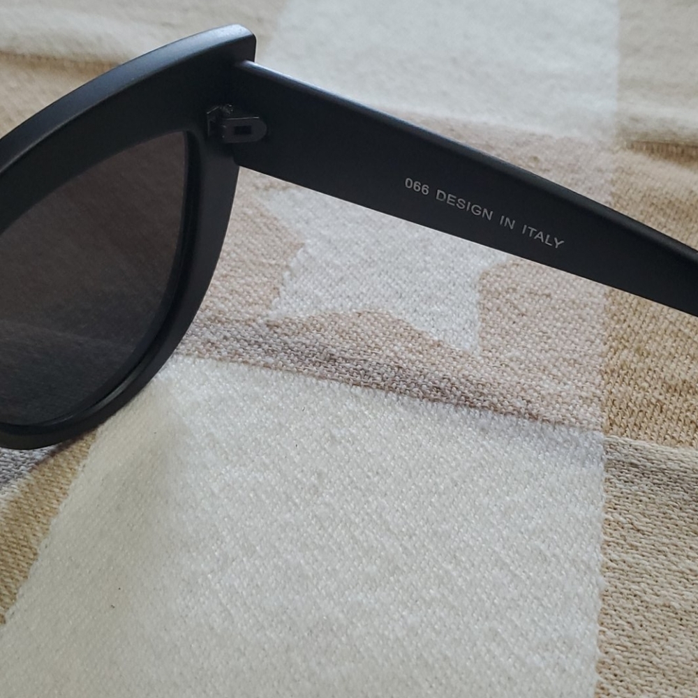 Retro Matte Back Cat Eyed Sunnies - Picture 2 of 3
